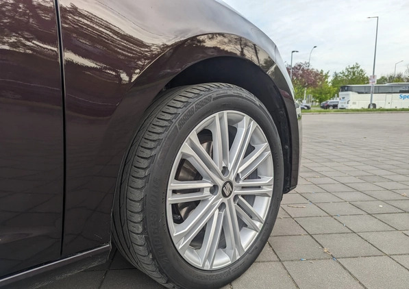 Seat Leon cena 59900 przebieg: 139000, rok produkcji 2017 z Wrocław małe 121